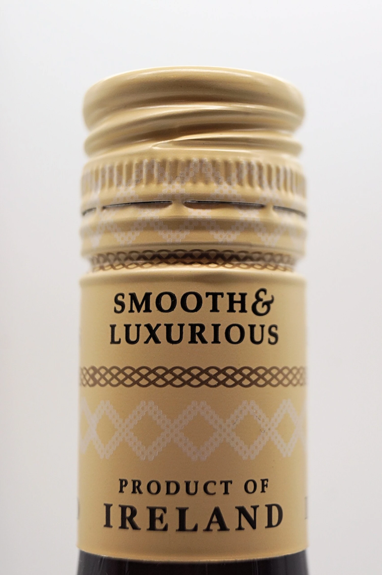 Merrys - White Chocolate Irish Cream Likör 7 Merrys - White Chocolate Irish Cream Likör – Bild 5