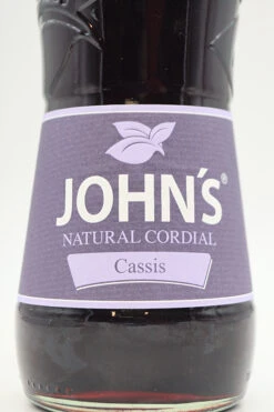 Johns - Cassis Sirup 9 Johns - Cassis Sirup -Der Schnapsstodl Verkäufe JohnsCassic2