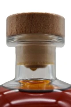 Shadows - Haselnuss Likör 9 Shadows - Haselnuss Likör -Der Schnapsstodl Verkäufe ShadowsHaselnussLikr3