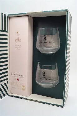Lagavulin - Lagavulin 8 Jahre Islay Single Malt Scotch Whisky Mit 2 Gläsern -Der Schnapsstodl Verkäufe dsc01545