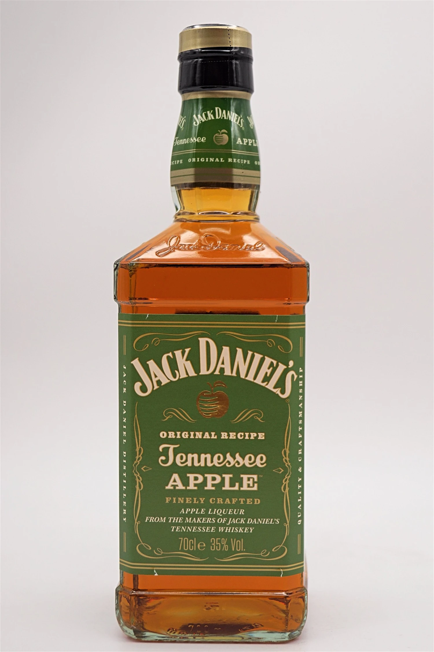 Jack Daniels - Apple Tennessee Whiskey 3 Jack Daniels - Apple Tennessee Whiskey