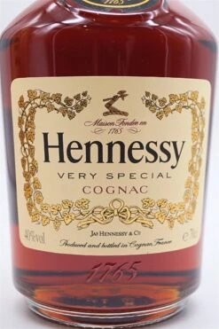 Hennessy - VS Very Special Cognac In Geschenkverpackung -Der Schnapsstodl Verkäufe h4
