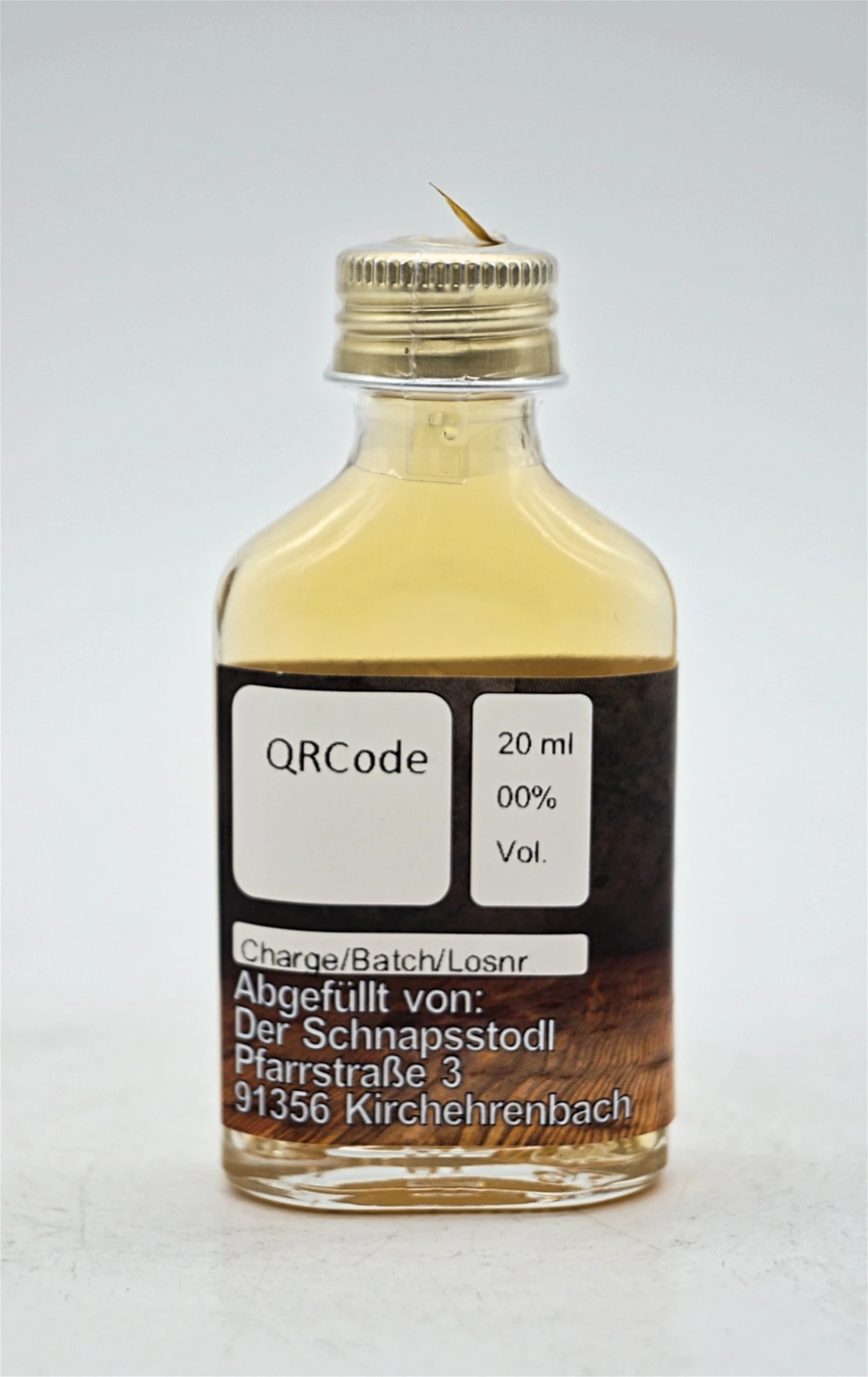 Labourdonnais - 9 Jahre Gentleman Single Cask Batch 2 Pure Cane Craft Rum 20ml Sample 4 Labourdonnais - 9 Jahre Gentleman Single Cask Batch 2 Pure Cane Craft Rum 20ml Sample – Bild 2